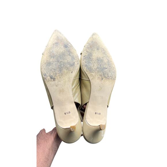 👠 Talbots 8.5B Nude Patent Slingback Heels Pointed Toe Bow Buckle Y2K Chic - Picture 5 of 6